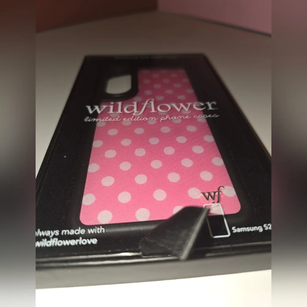 Wildflower Case Samsung Galaxy S25 Edge Pink with White Polka Dot Spots NEW